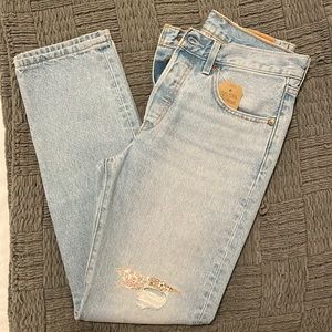 501 LEVIS SIZE 27x30 NWT